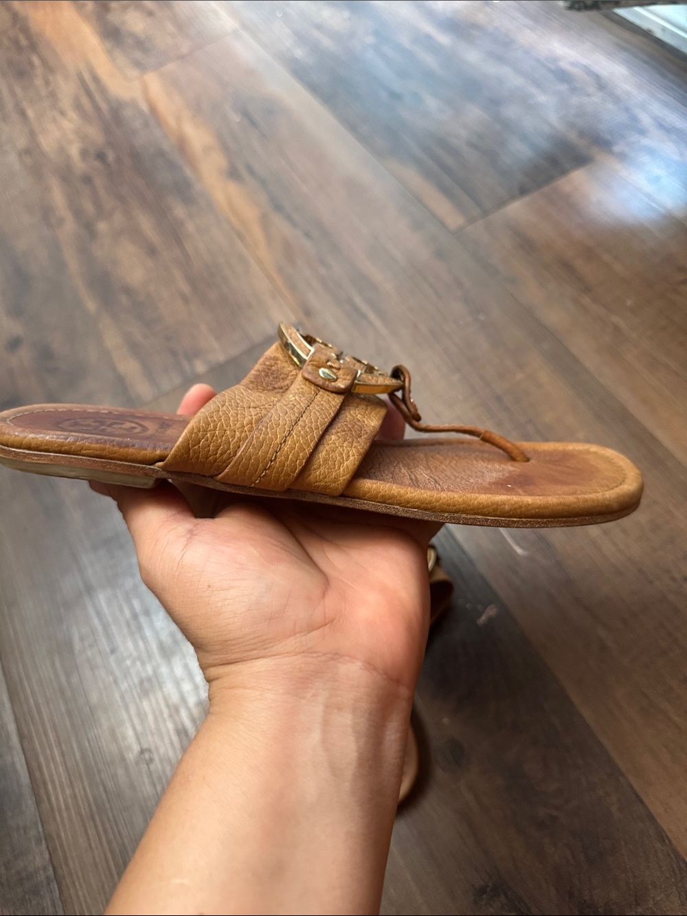Tory Burch Tan Leather Logo Thong Sandals - Picture 11 of 16